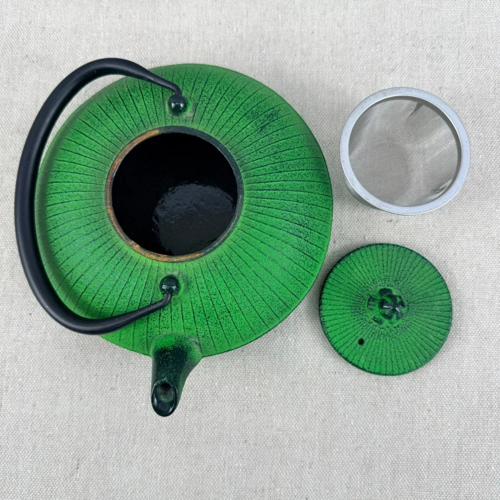 Kotobuki Green Cast Iron Teapot‎ Nanbu Tekki Japanese Tetsubin with Infuser
